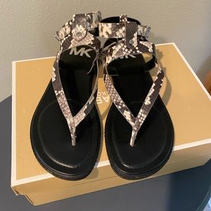 Michael by Michael Kors Pearson Thong, size 8.5